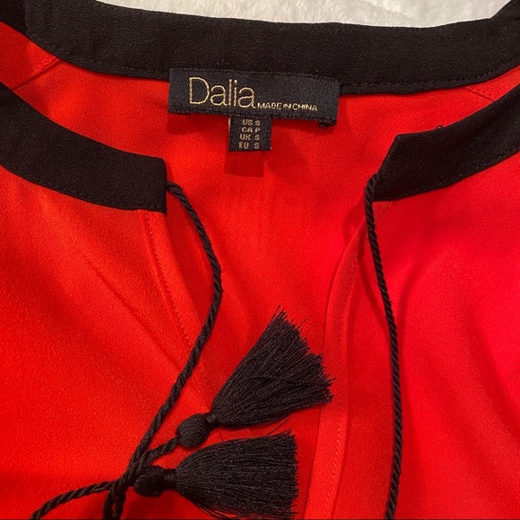 Sleeveless Top! - Picture 7 of 7